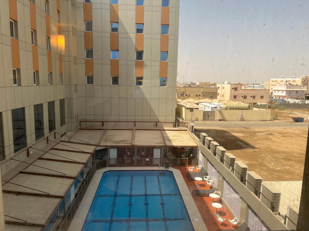 Ibis Yanbu Hotell Eksteriør bilde
