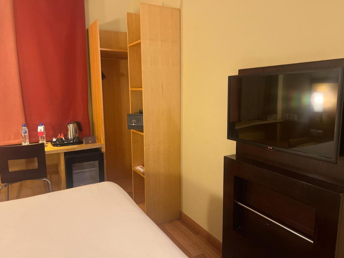 Ibis Yanbu Hotell Eksteriør bilde